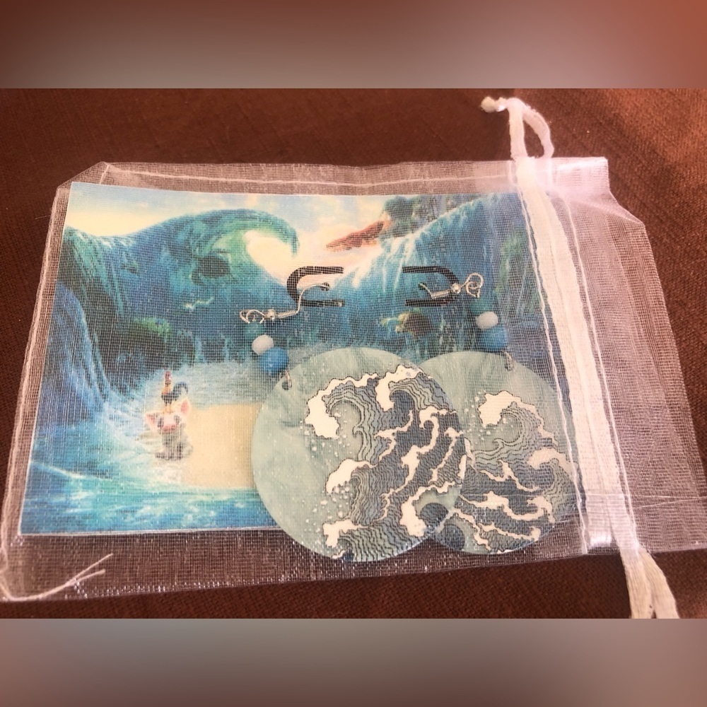 Disney Moana Ocean Earrings - Picture 5 of 5